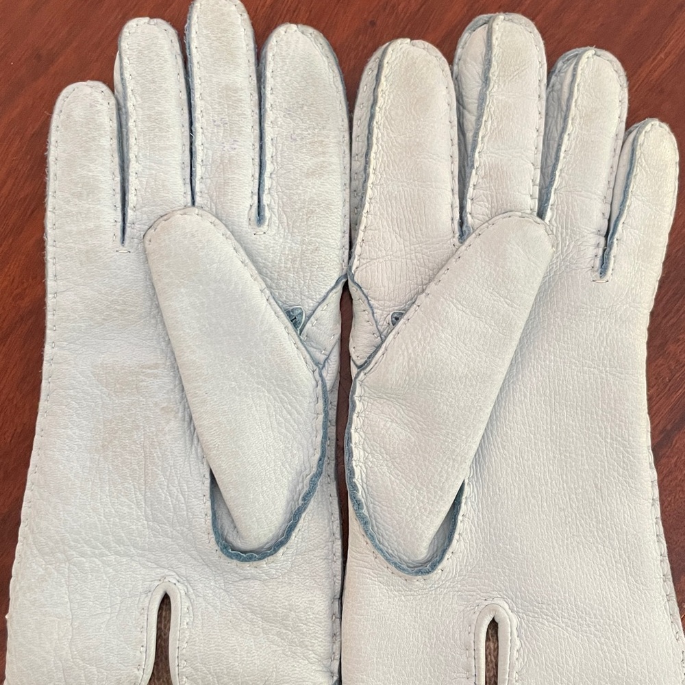 Coach light Blue Leather Gloves with Silver Accents - Picture 2 of 6